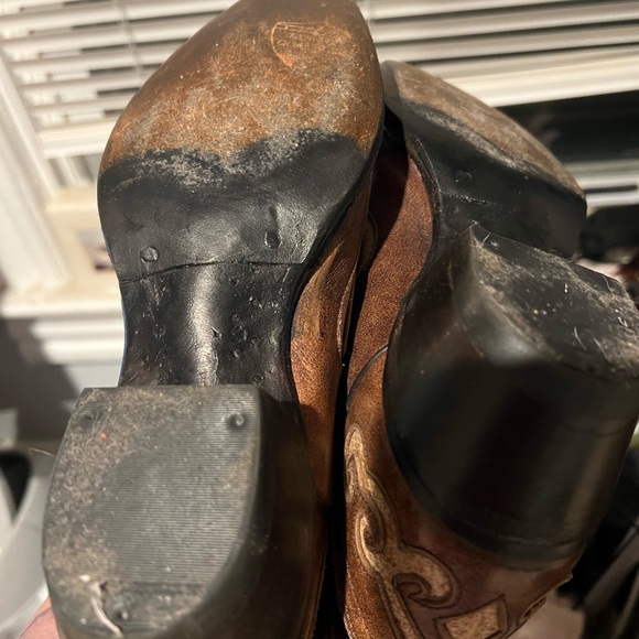 Tony Lama Brown and Cream Heeled Boots - Picture 11 of 11